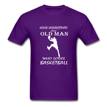 Never Underestimate An Old Man t-shirt - purple
